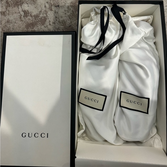Men’s Gucci Shoes - Picture 6 of 8
